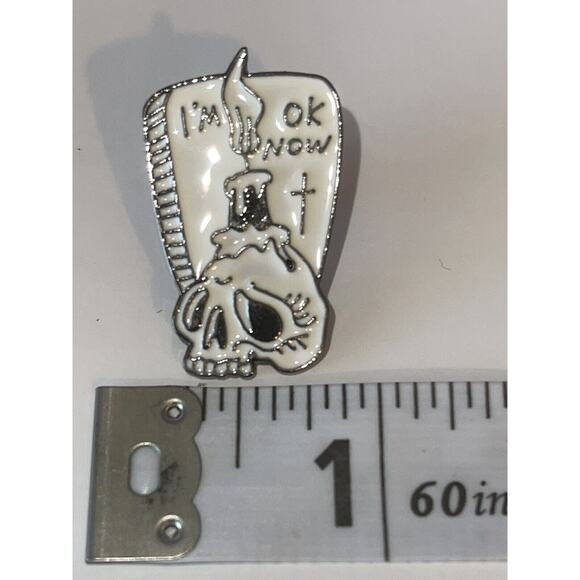 I’m Ok Now Skull Grave Candle Halloween Horror Pin Brooch - Picture 1 of 1